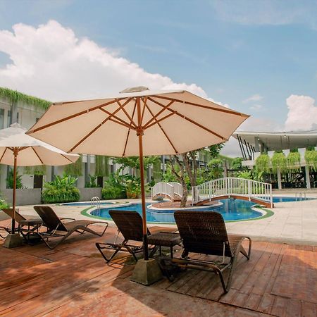 LPP Garden Hotel Maguwo Buitenkant foto