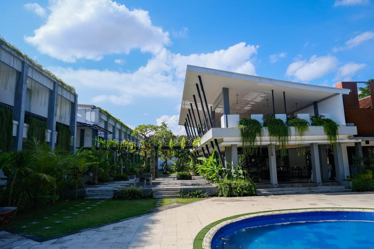 LPP Garden Hotel Maguwo Buitenkant foto