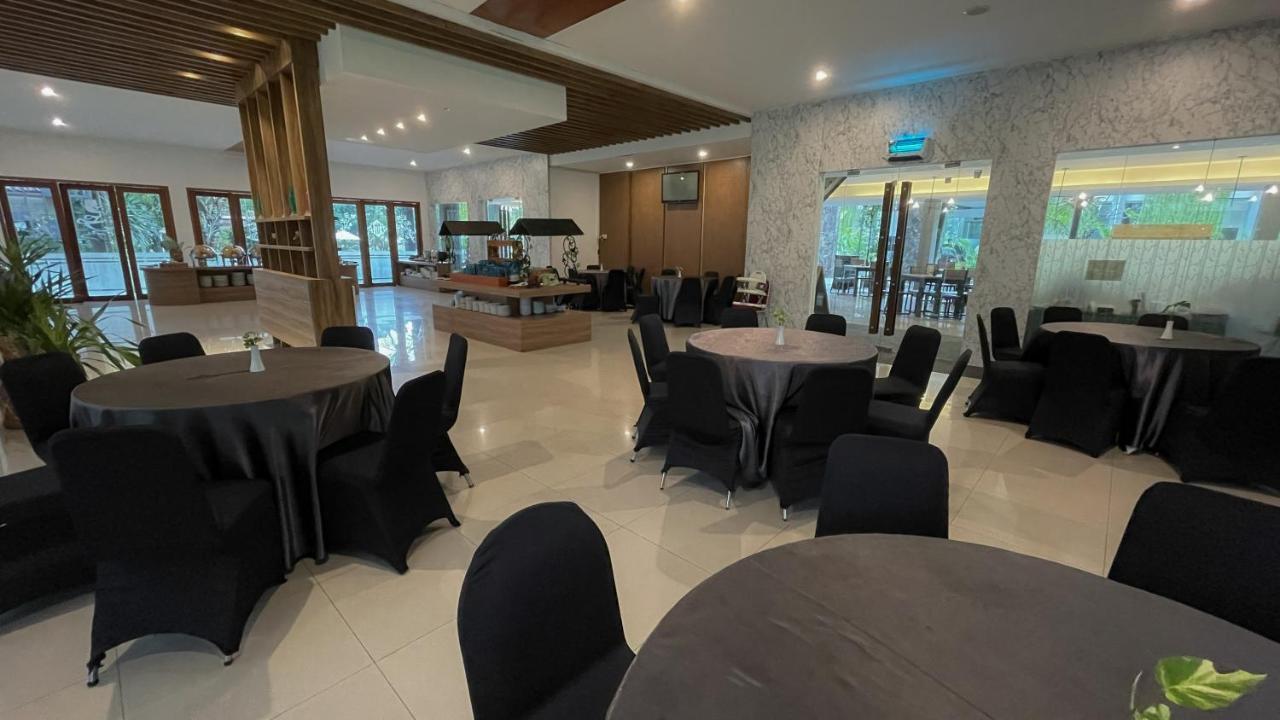 LPP Garden Hotel Maguwo Buitenkant foto