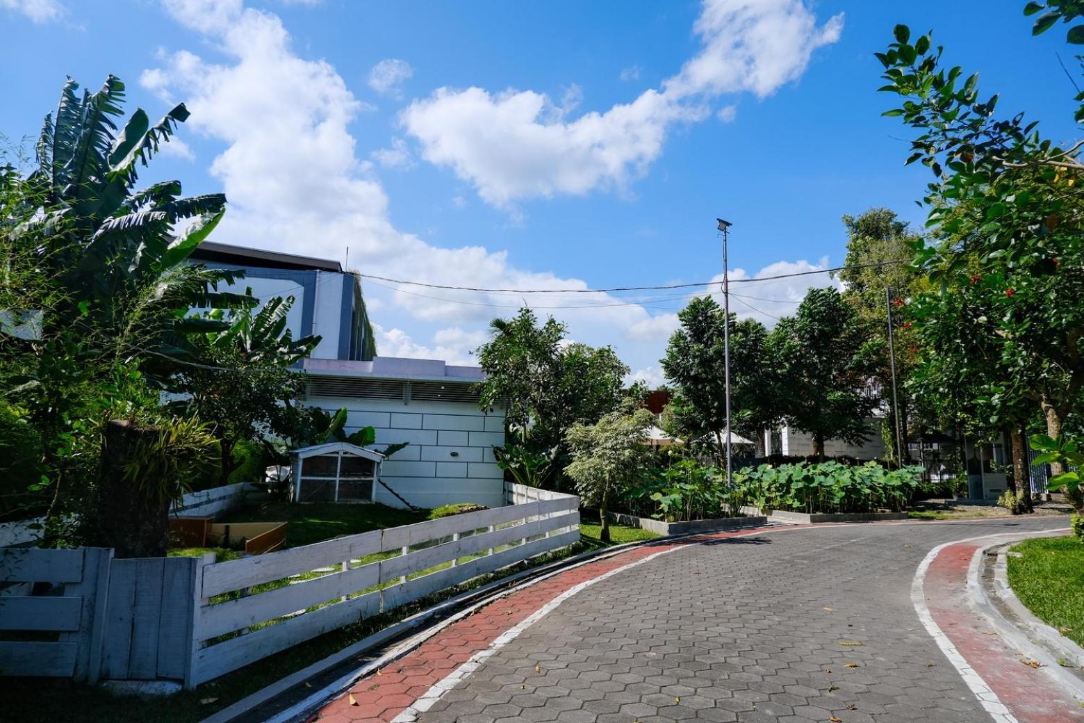 LPP Garden Hotel Maguwo Buitenkant foto